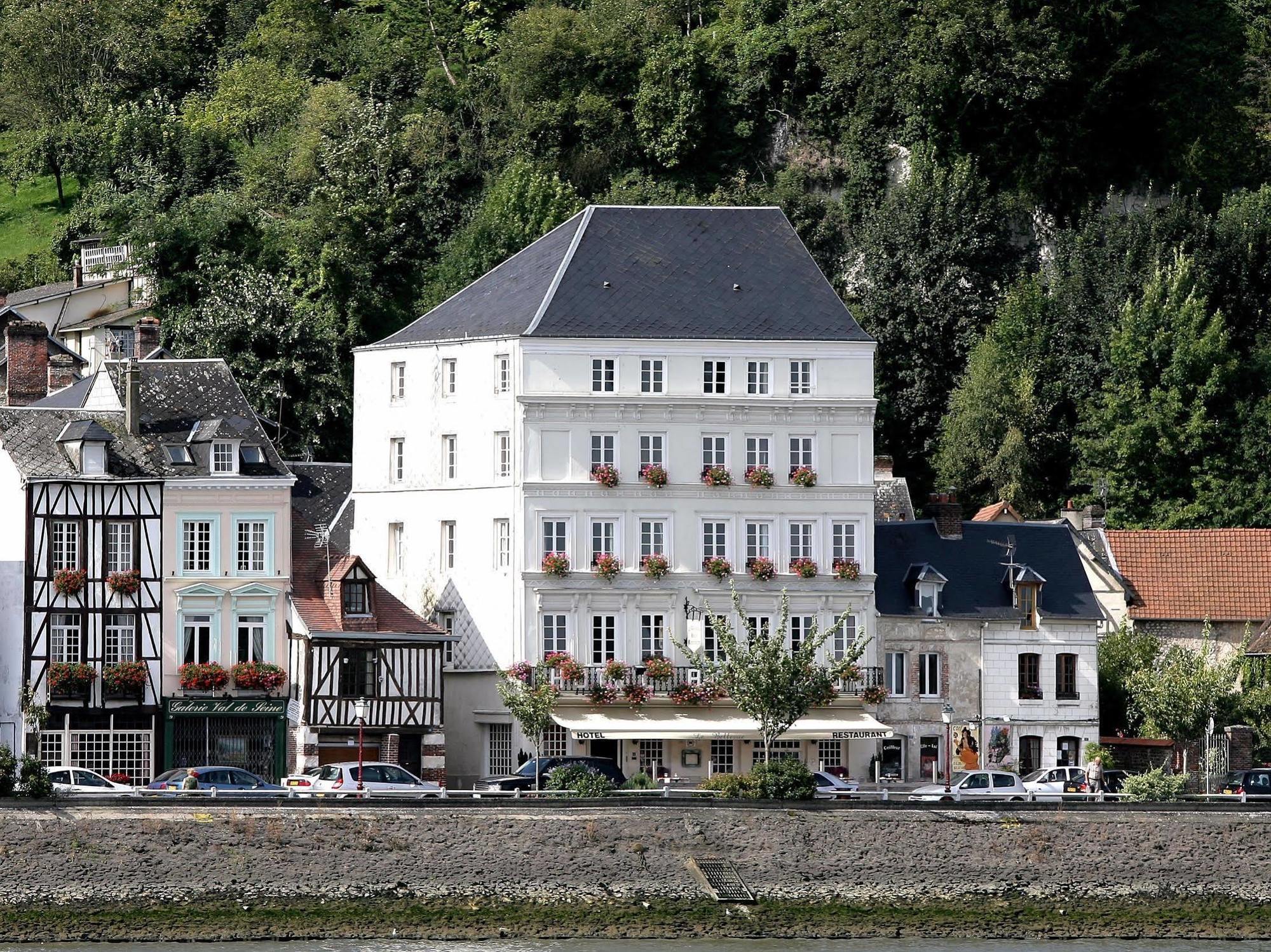 Logis - Hotel & Restaurant Le Bellevue La Bouille Exterior photo